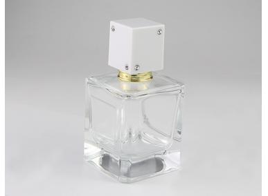 frasco de perfume de cubo